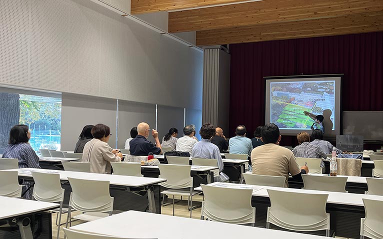 2025年10月18日 JGNイベント『レインガーデン見学と日英グリーンインフラの今を聞く』~木下剛さん・佐藤麻貴子さんのレクチャーとレインガーデン見学~を終えて 木下さんレクチャー